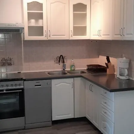 アパート Flora *