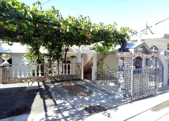 Apartament Flora